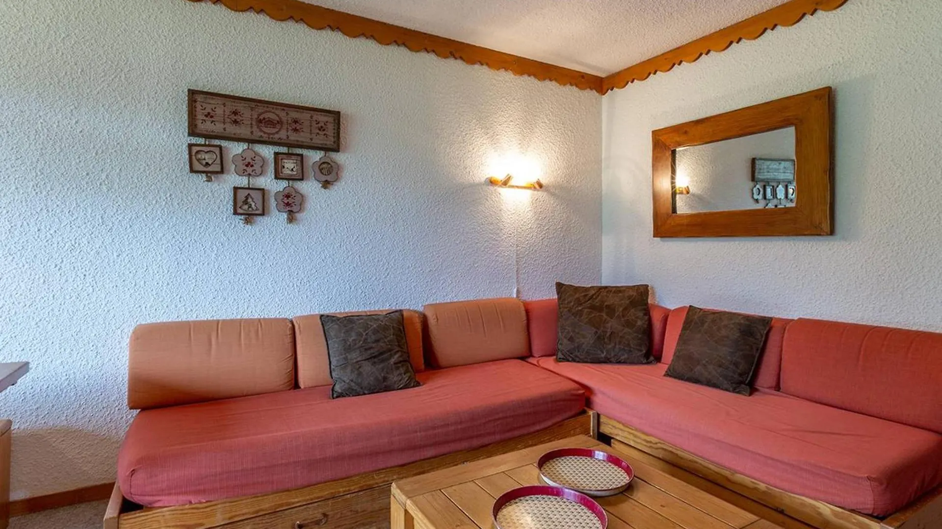 Apartment Meribel Mottaret : Appart. Confortable 2 Ch, Balcon, Ski-In/Ski-Out - Fr-1-355-50 France