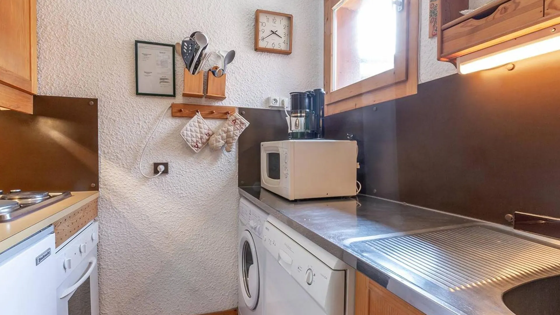 Meribel Mottaret : Appart. Confortable 2 Ch, Balcon, Ski-In/Ski-Out - Fr-1-355-50 France